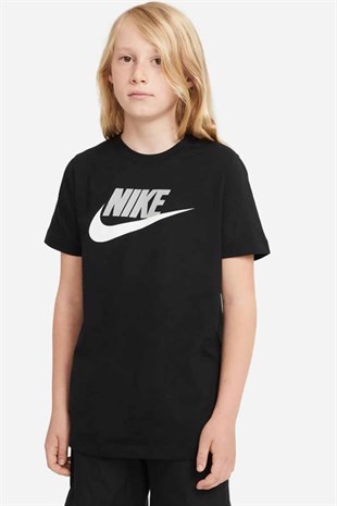 NIKETişörtNike Sportswear Big Kids' Cotton T-Shirt Çocuk Tişört AR5252-013-Siyah