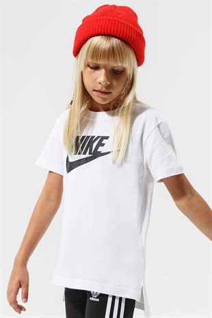 NIKETişörtNike Sportswear Big Kids' T-Shirt Çocuk Tişört AR5088-112-BEYAZ